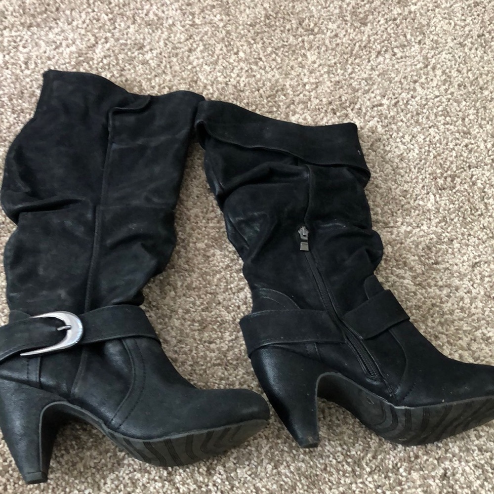 Size 7 1/2 black boots Coconuts brand